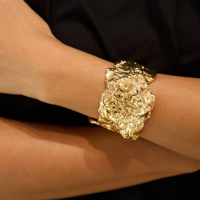 Liliane Lijn, Lunar Cuff 